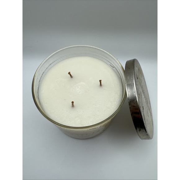 ❄️BATH & BODY WORKS WINTER 3-WICK HOME 14.5 OZ LARGE SCENTED ❄️ - Picture 2 of 3